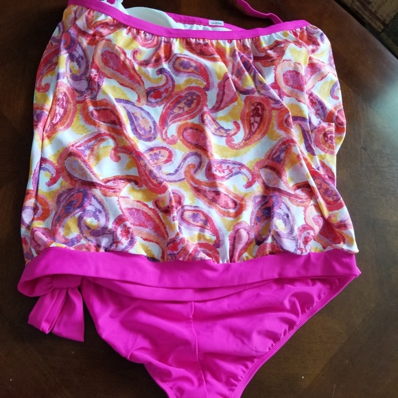 Two Piece Swimsuit - Picture 6 of 8